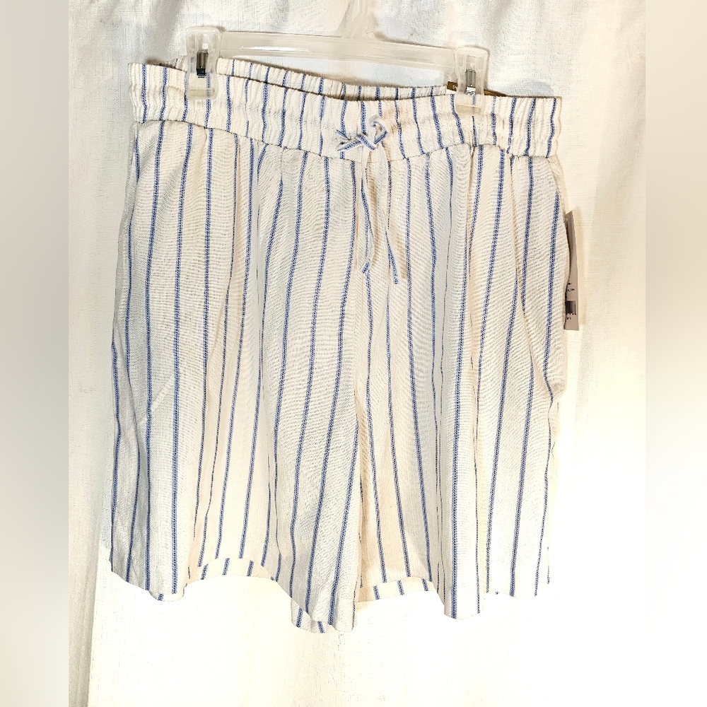 2/$20 Nwt Bettina Star XL Linen Blend Flax Stripe Shorts